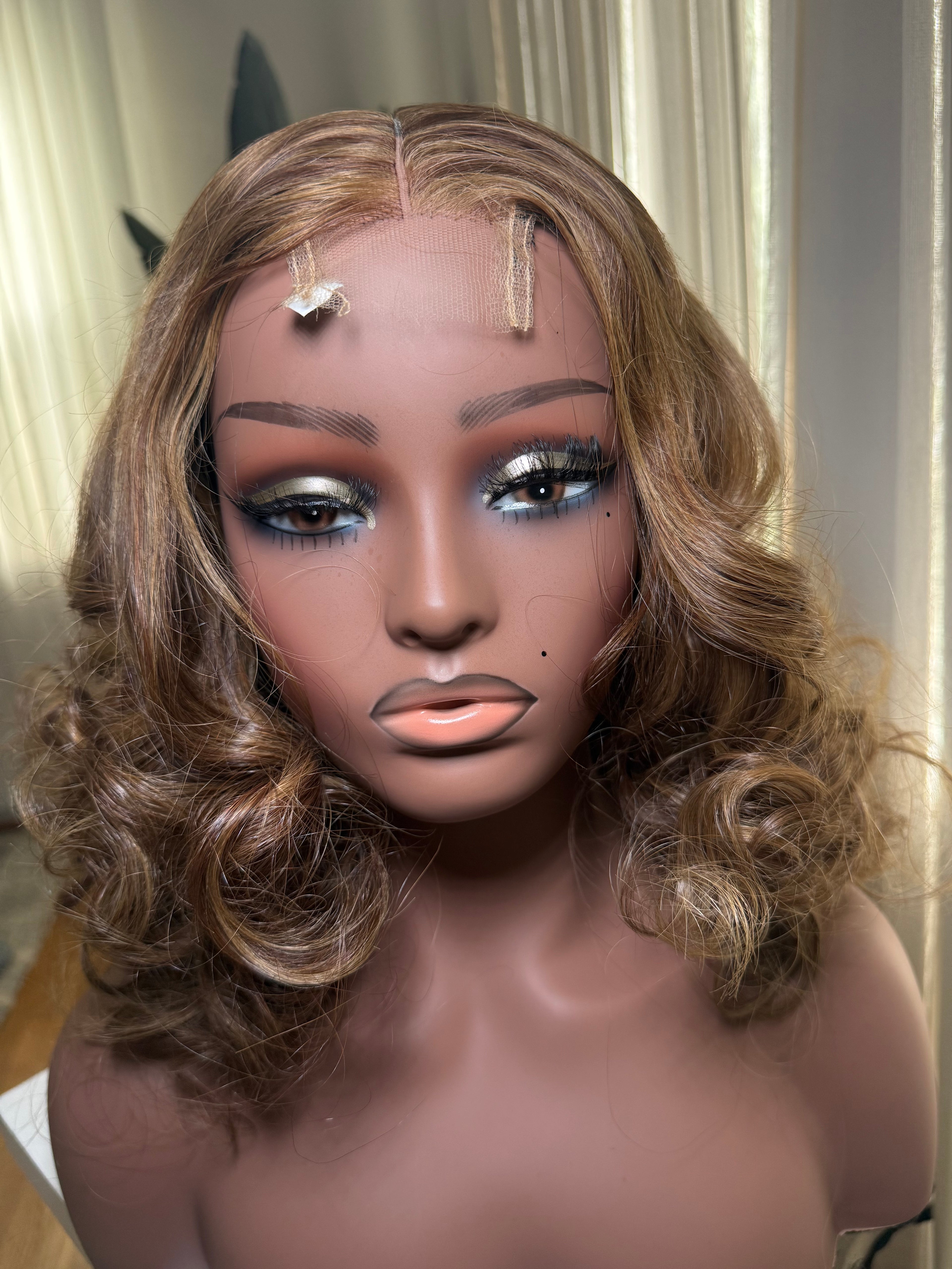 SDD Piano Hair Curls 4C/8C - back curl detail view