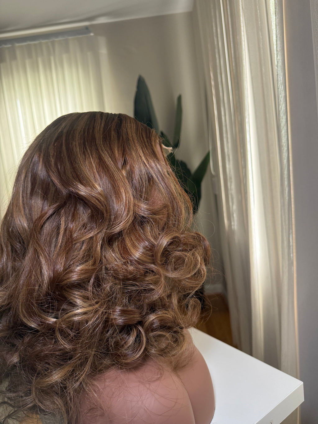 SDD Piano Hair Curls 4C/8C - side profile view